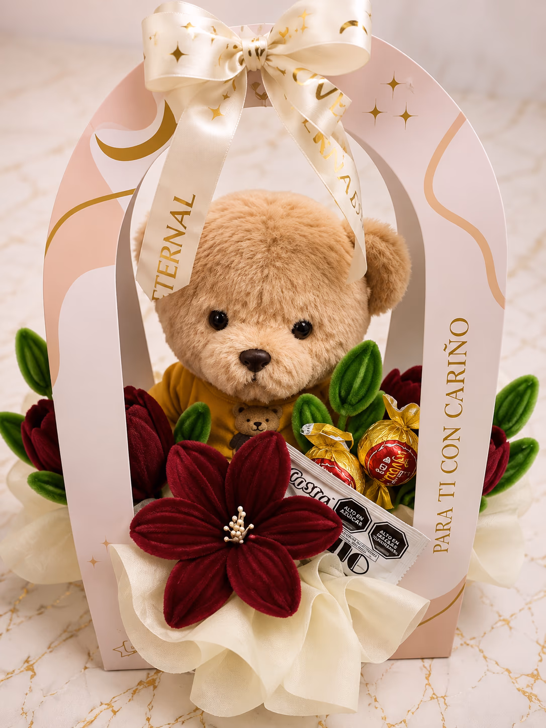 Caja floral con peluche y rosas rojas para regalo romantico en Lima