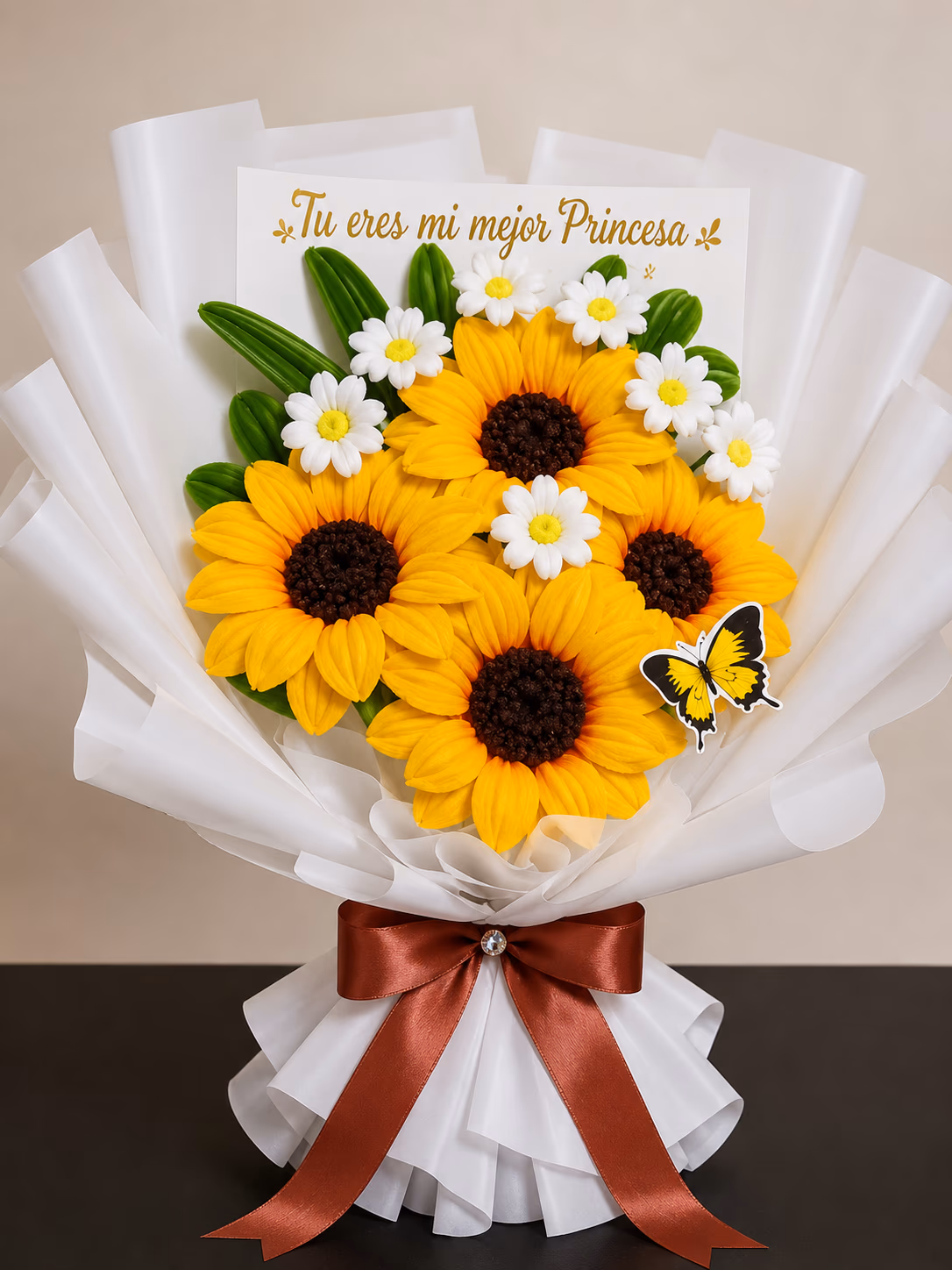 Ramo de girasoles y margaritas con lazo marron para regalar en Lima