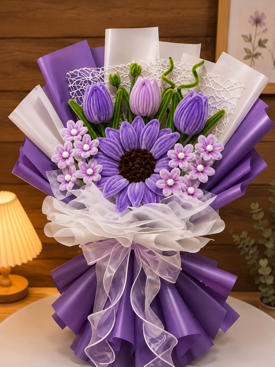 Ramo morado y blanco con margaritas para regalo floral en Lima